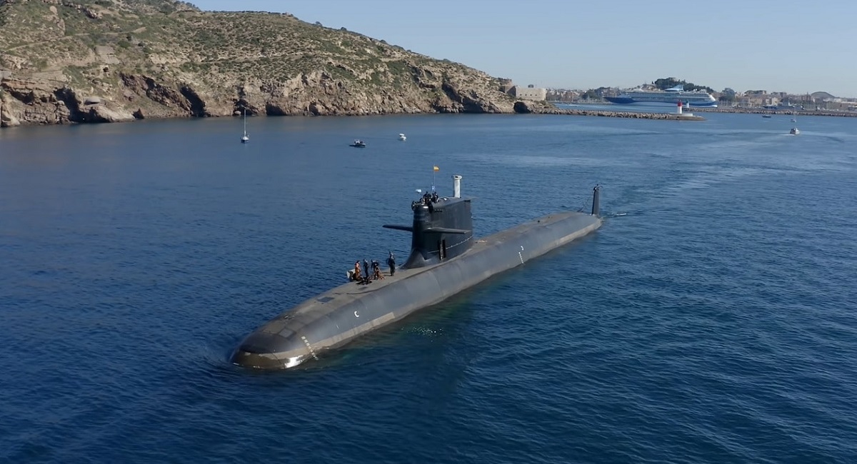 Navatina vuole vendere alle Filippine due sottomarini diesel-elettrici della classe S-80 Plus Isaac Peral, per un valore di 1,7 miliardi di dollari, che trasportano missili antinave Harpoon e NSM. Navatina vuole vendere alle Filippine due sottomarini diesel-elettrici della classe S-80 Plus Isaac Peral, per un valore di 1,7 miliardi di dollari, che trasportano missili antinave Harpoon e NSM.
