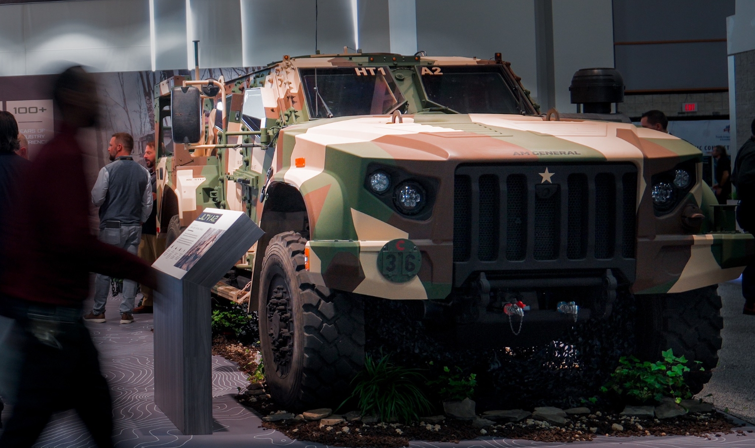 Sfruttamento tecnologico: come il JLTV A2 cambierà l'approccio alla difesa Superare gli ostacoli: Prime impressioni sul JLTV A2