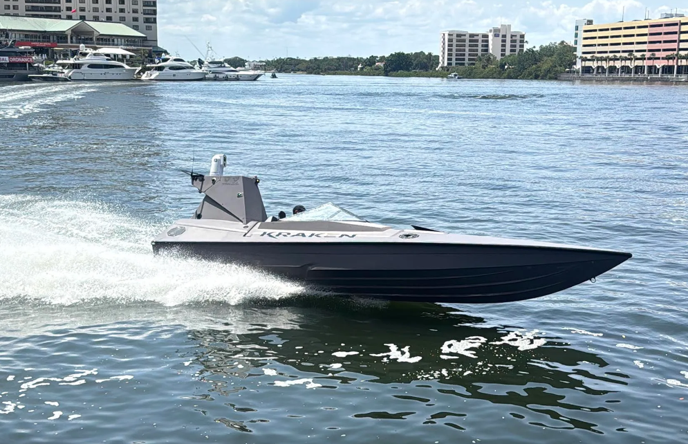 Kraken3 Scout Medium: Il futuro della tecnologia in acqua Kraken3 Scout Medium: Una nuova era dei droni di superficie in azione