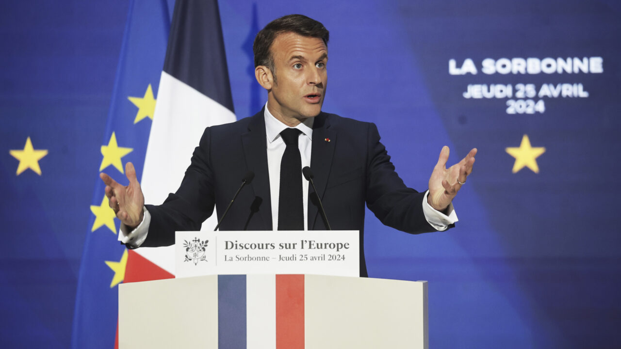 Emmanuel Macron sul ruolo della tecnologia nel futuro della Francia Emmanuel Macron: come il Presidente francese sta raccogliendo la sua eredità digitale?