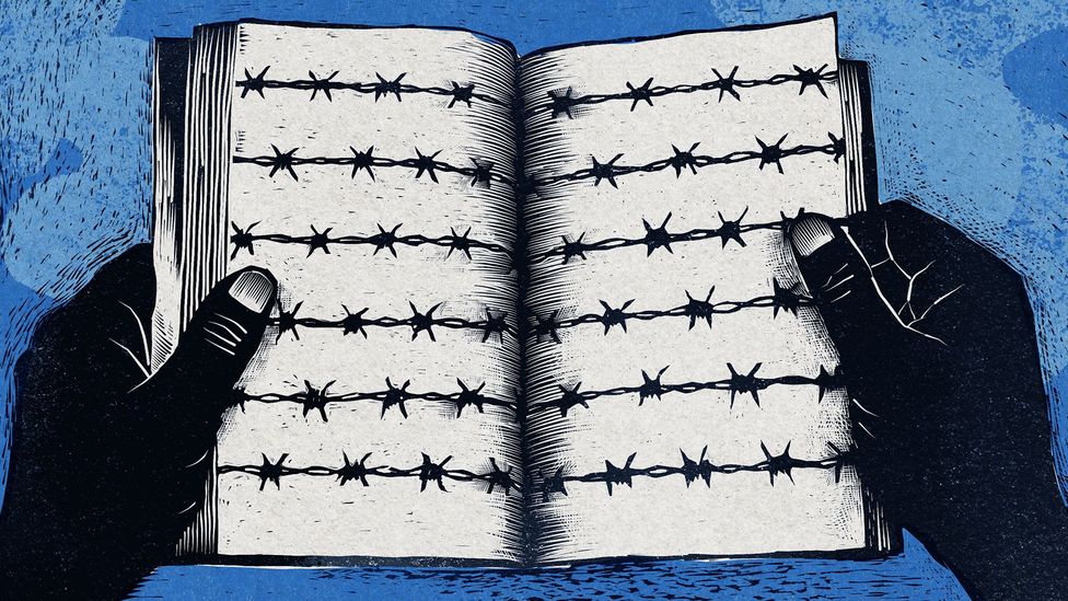 Un distretto scolastico degli Stati Uniti utilizza il ChatGPT per decidere quali libri vietare.