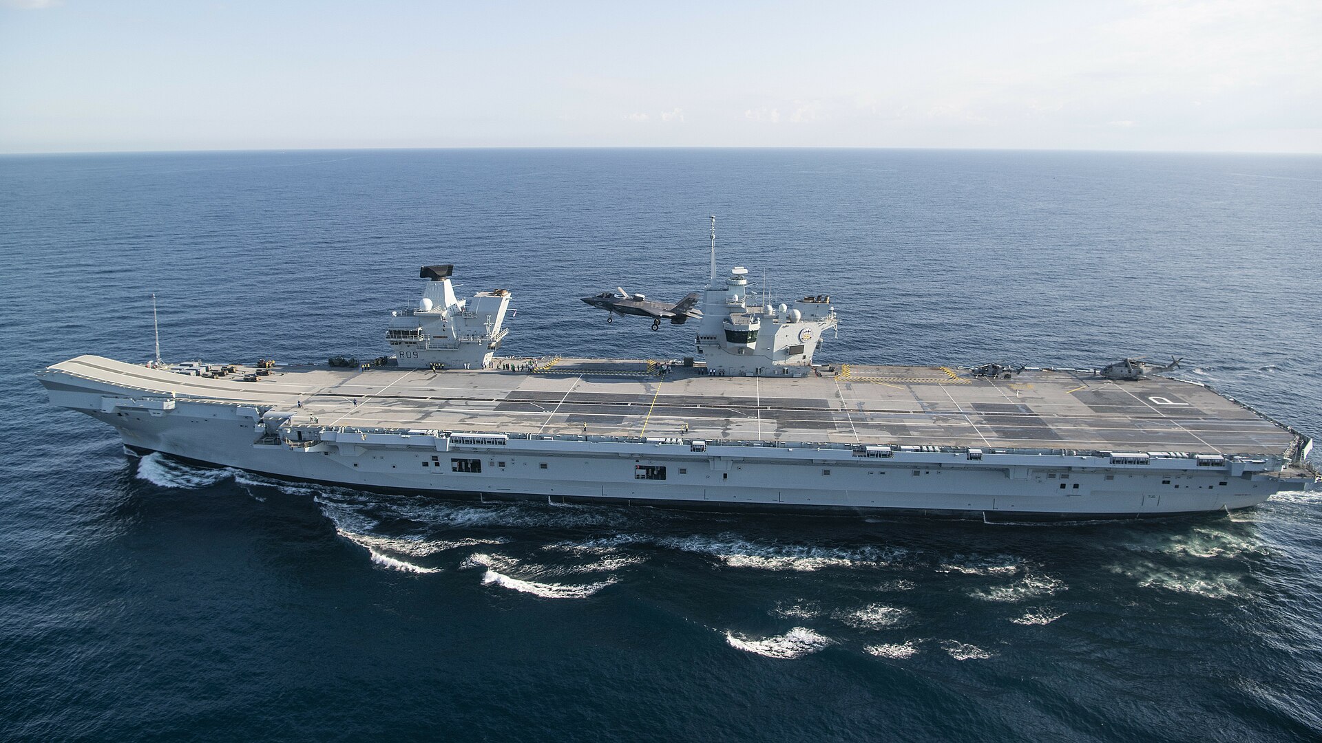 HMS Prince of Wales: una nuova era nella storia dell'aviação navale Innovazioni in mare: portaerei HMS Prince of Wales (R09)