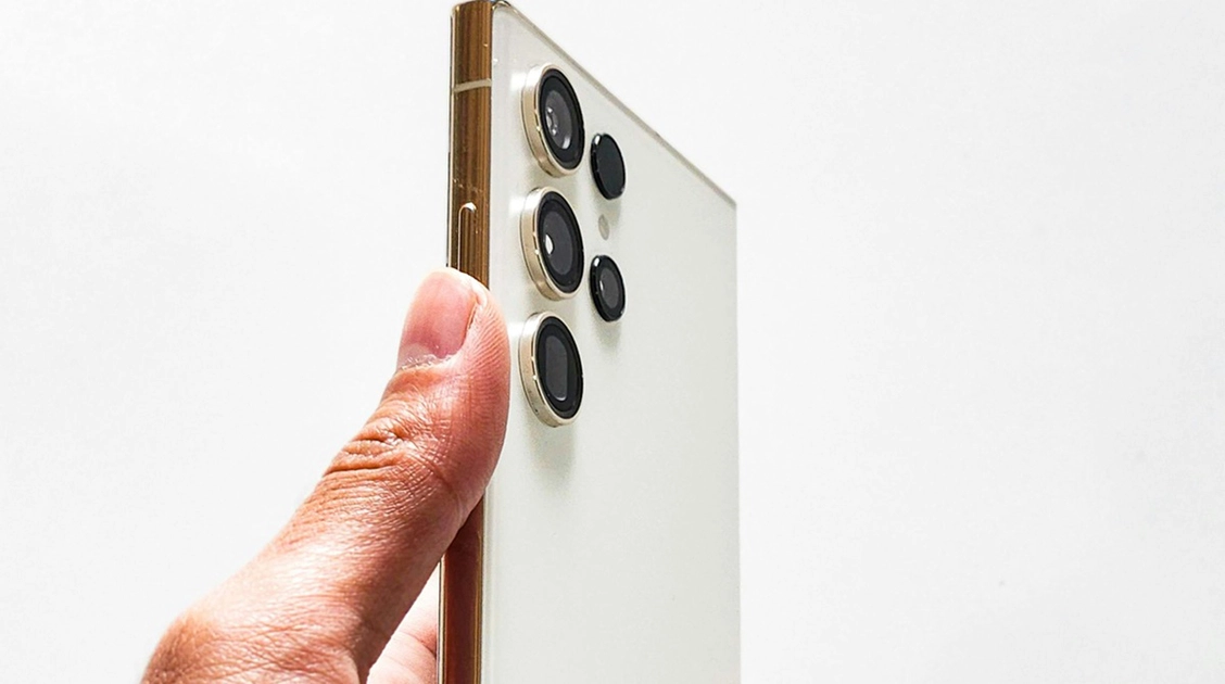 Svelare il futuro: Samsung Galaxy S25 Ultra è qui