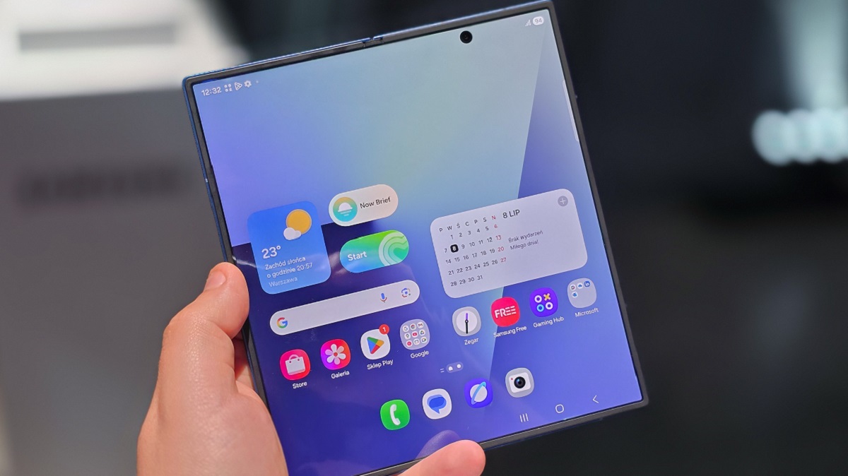 Galaxy Z Fold 7: rivoluzionare il panorama degli smartphone con innovazione Samsung svela il futuro: il Galaxy Z Fold 7 porta la flessibilità a nuovi livelli