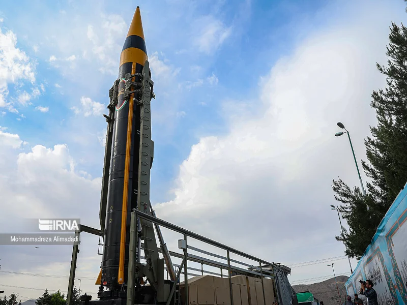 La potenza missilistica dell'Iran: Rivelazione delle caratteristiche del Khorramshahr-4 (Khaibar) Un gigante tecnologico: cosa c'è da sapere sul missile balistico iraniano Khorramshahr-4