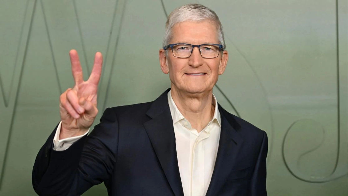 Esplorando l'impatto di Tim Cook: come il leader visionario di Apple sta plasmando il futuro della tecnologia