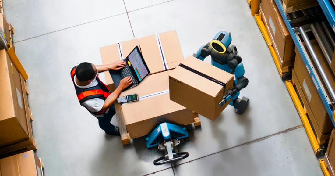 Il futuro della logistica: come i robot assistenti stanno trasformando il lavoro in magazzino