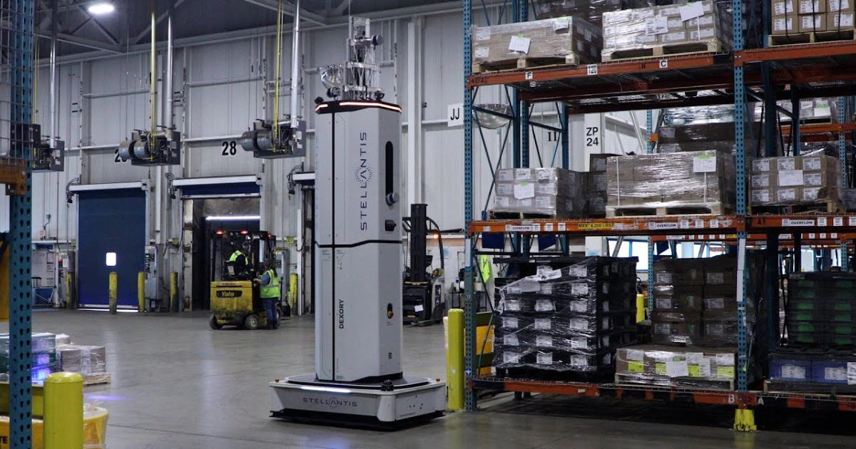 Automazione in azione: il robot prende il controllo del magazzino Stellantis
