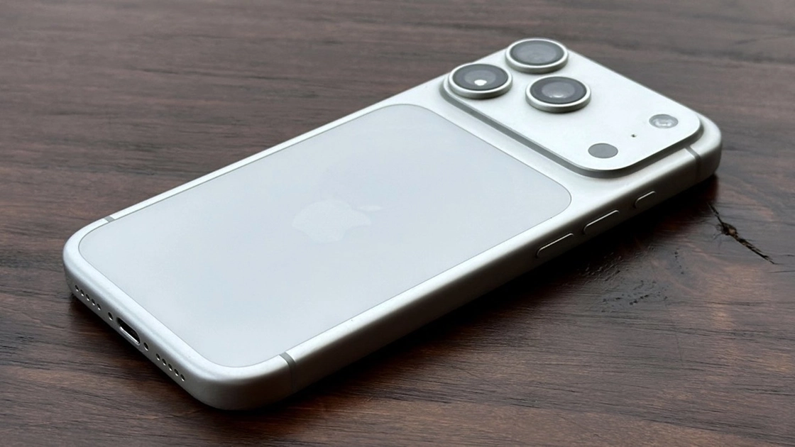 Il Futuro è Qui: Primo Sguardo all'iPhone 17 Pro Max Ridefinendo l'Eccellenza