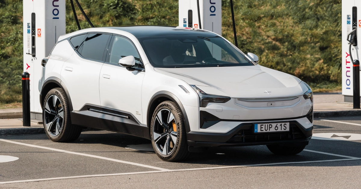 Test drive Polestar 3: Ricarica presso una stazione IONITY