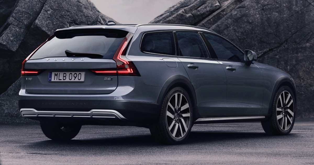 Scopri il Lusso Fuori Strada: Il Viaggio Tecnologico della Volvo V90 Cross Country