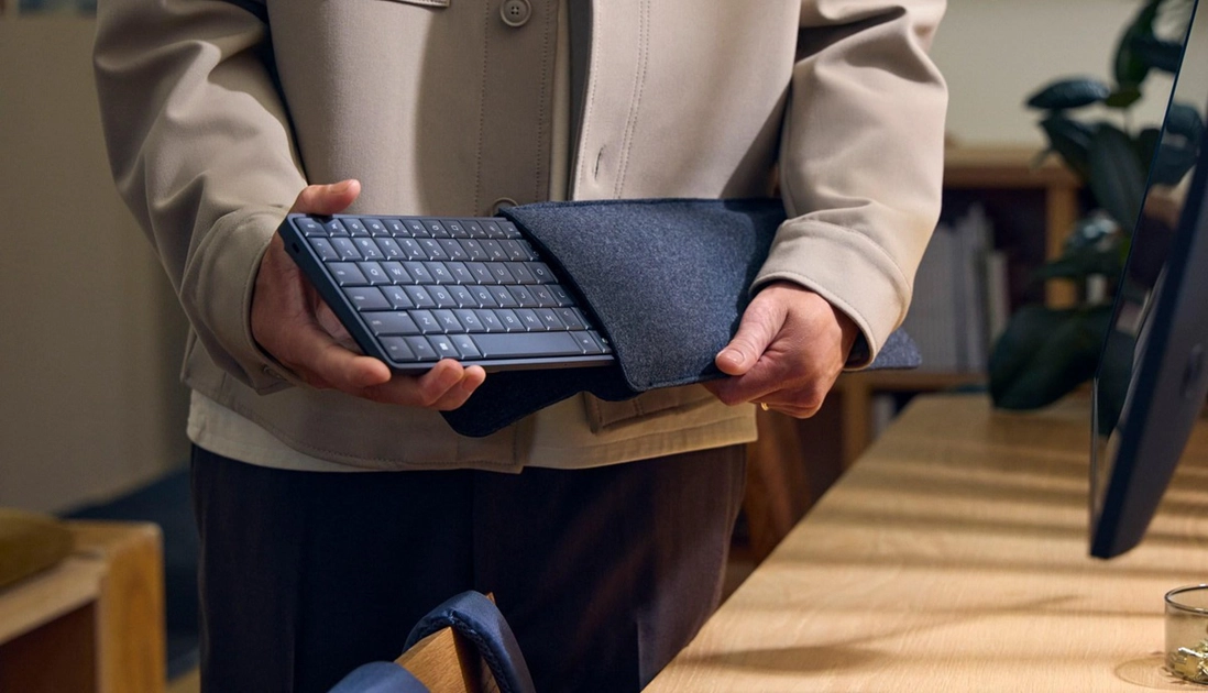 Presentazione dell'HP Eliteboard G1a: una Nuova Visione per la Produttività