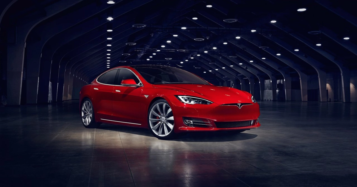 Esplorando le meraviglie dell'ingegneria: all'interno della Tesla Model S