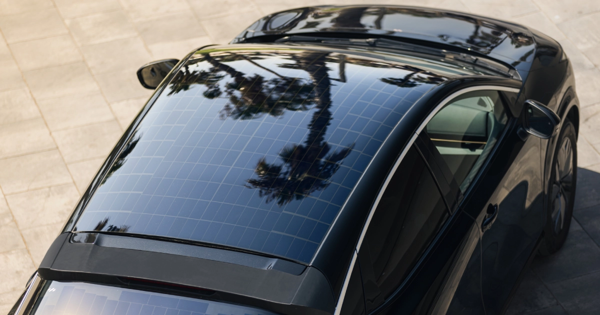 Il concept Ariya a energia solare di Nissan: Uno sguardo al futuro della guida ecosostenibile