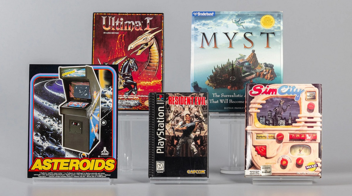 La Hall of Fame dei videogiochi dello Strong Museum si arricchisce di un nuovo membro: Asteroids, Myst, Resident Evil, SimCity e Ultima occupano il posto che spetta loro tra i giochi più significativi del settore. La Hall of Fame dei videogiochi dello Strong Museum si arricchisce di un nuovo membro: Asteroids, Myst, Resident Evil, SimCity e Ultima occupano il posto che spetta loro tra i giochi più significativi del settore.