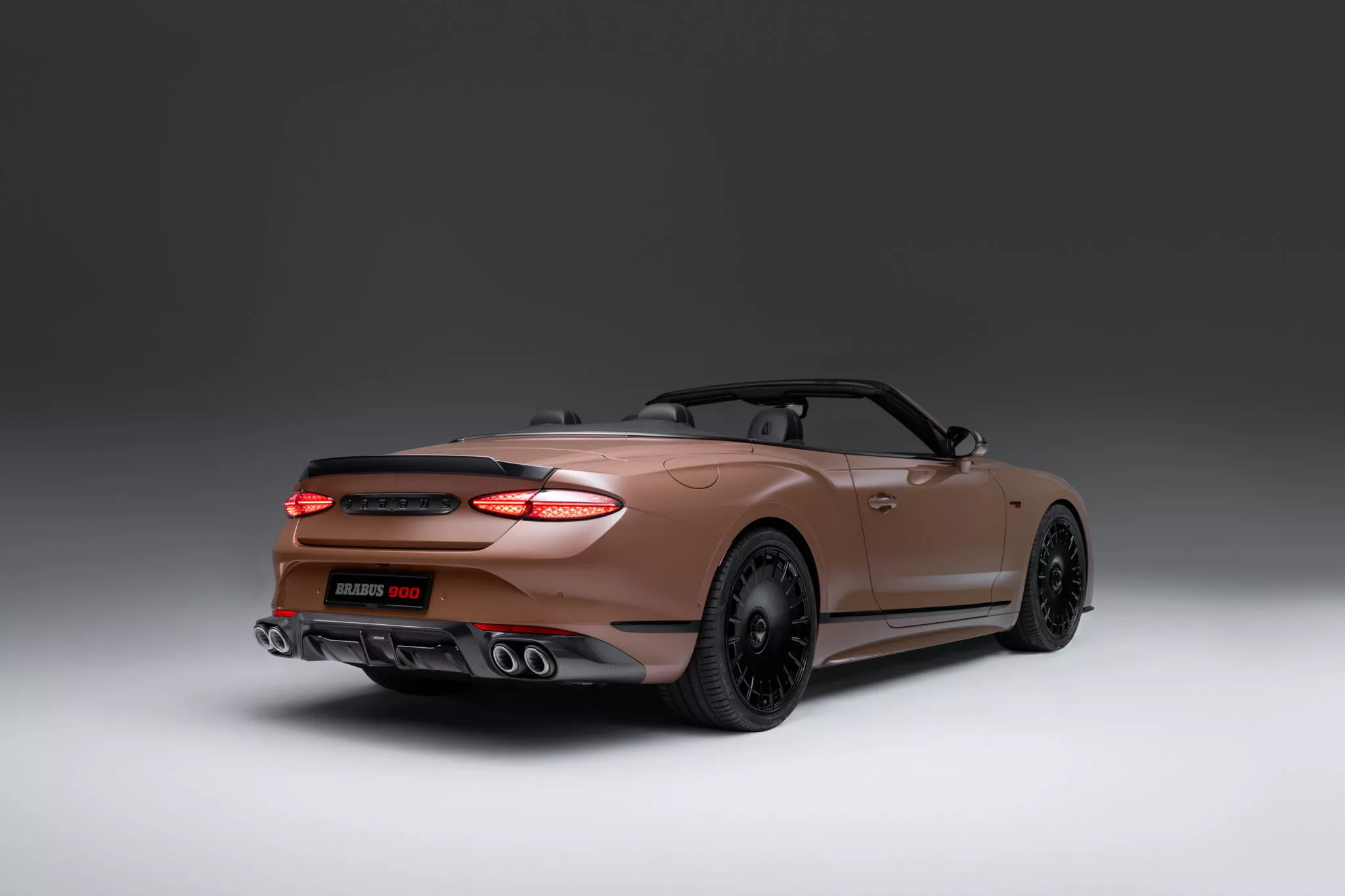 Brabus 900 GTC in colore Pale Brown