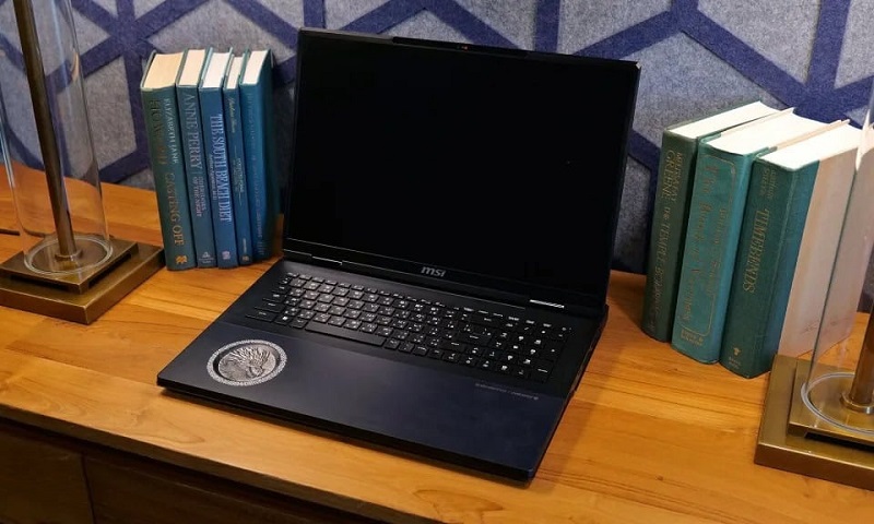 Notebook da gioco MSI Titan 18 HX Dragon Edition Notebook da gioco MSI Titan 18 HX Dragon Edition