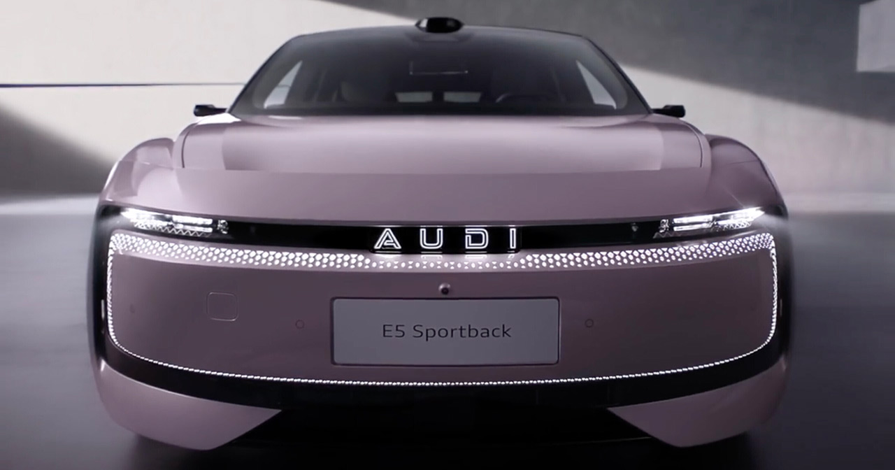 Vista laterale dell'AUDI E5 Sportback