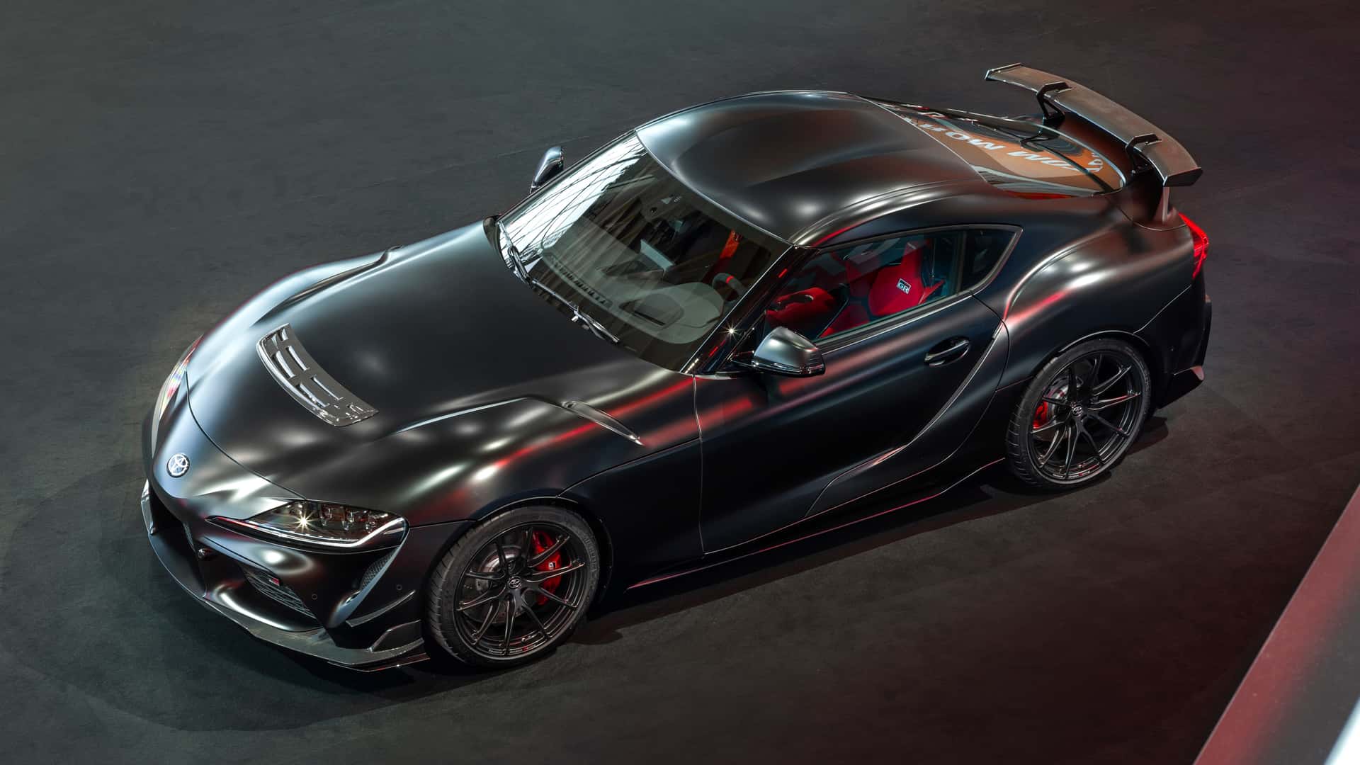 Toyota Supra Final Edition vista frontale