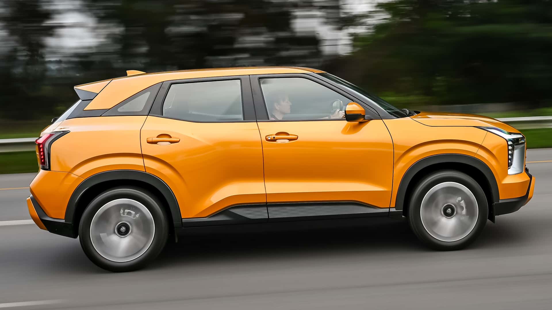 2025 Mitsubishi Outlander Sport - vista anteriore