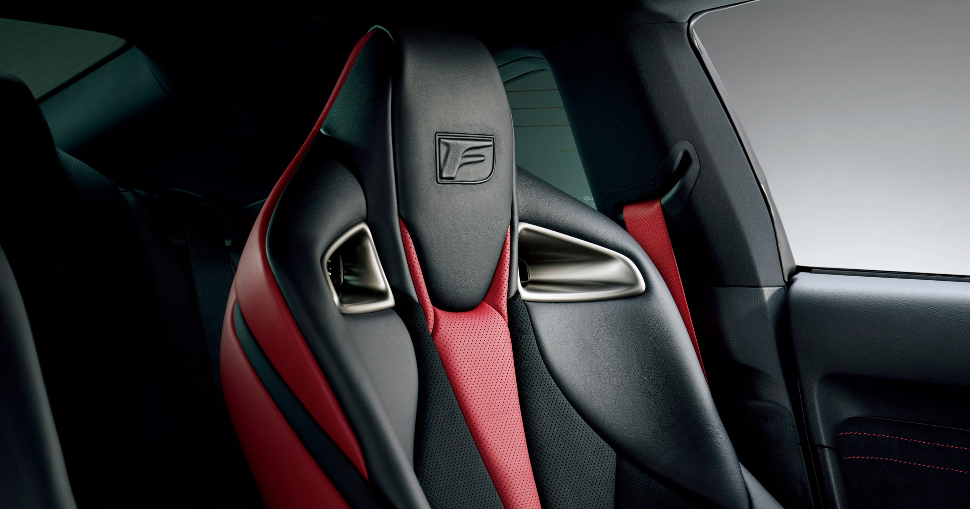 Interni della Lexus RC F Final Edition Interni della Lexus RC F Final Edition