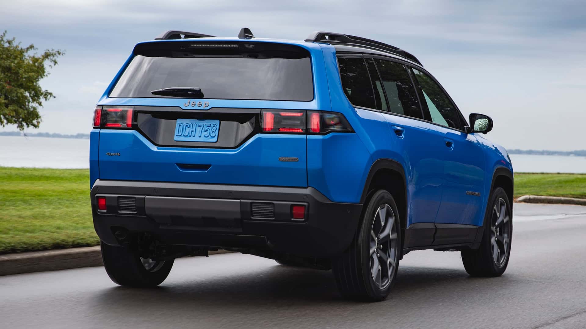 Nuova Jeep Cherokee 2026, vista posteriore Nuova Jeep Cherokee 2026, vista posteriore