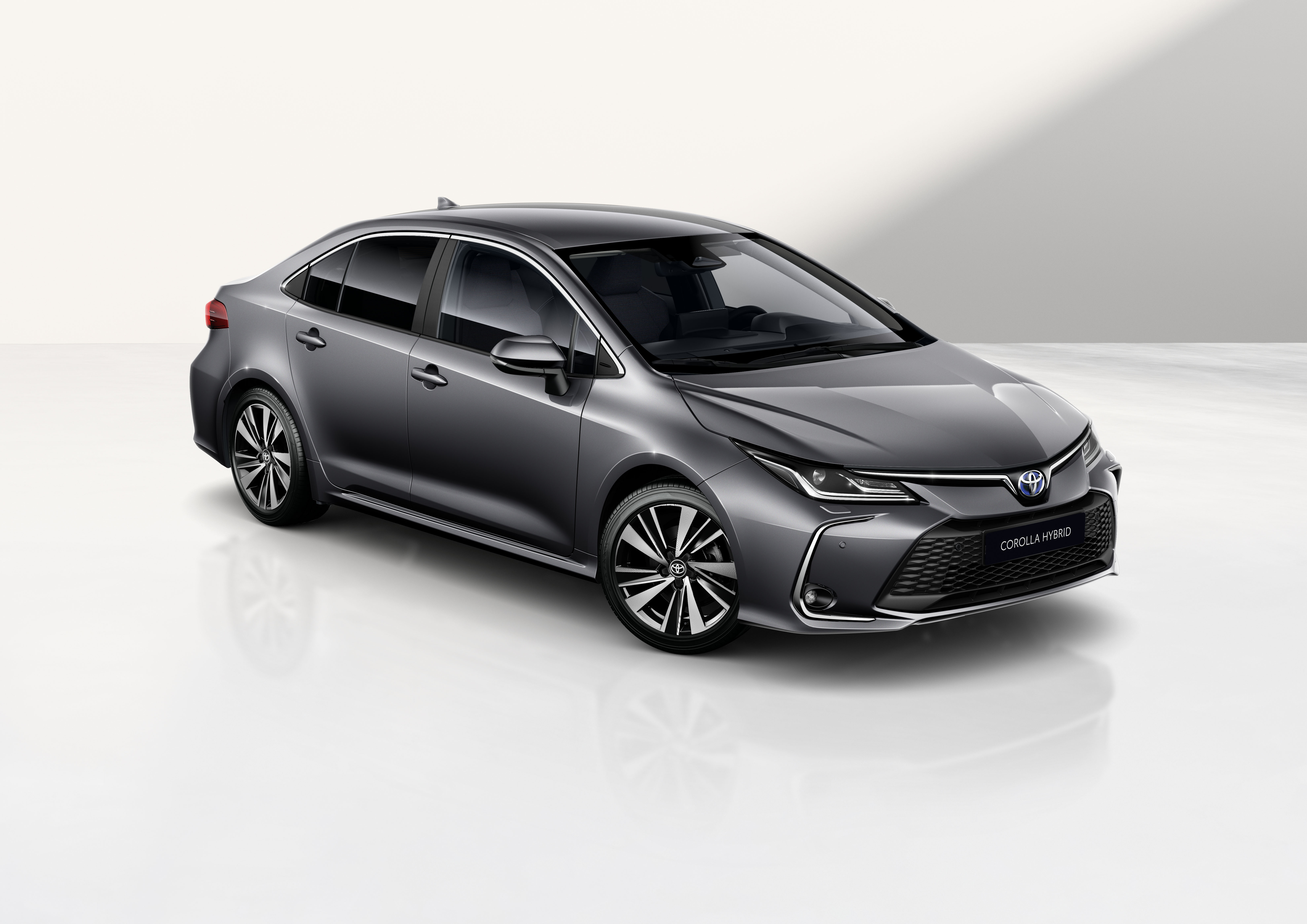 Nuovo colore Storm Grey sul modello Corolla