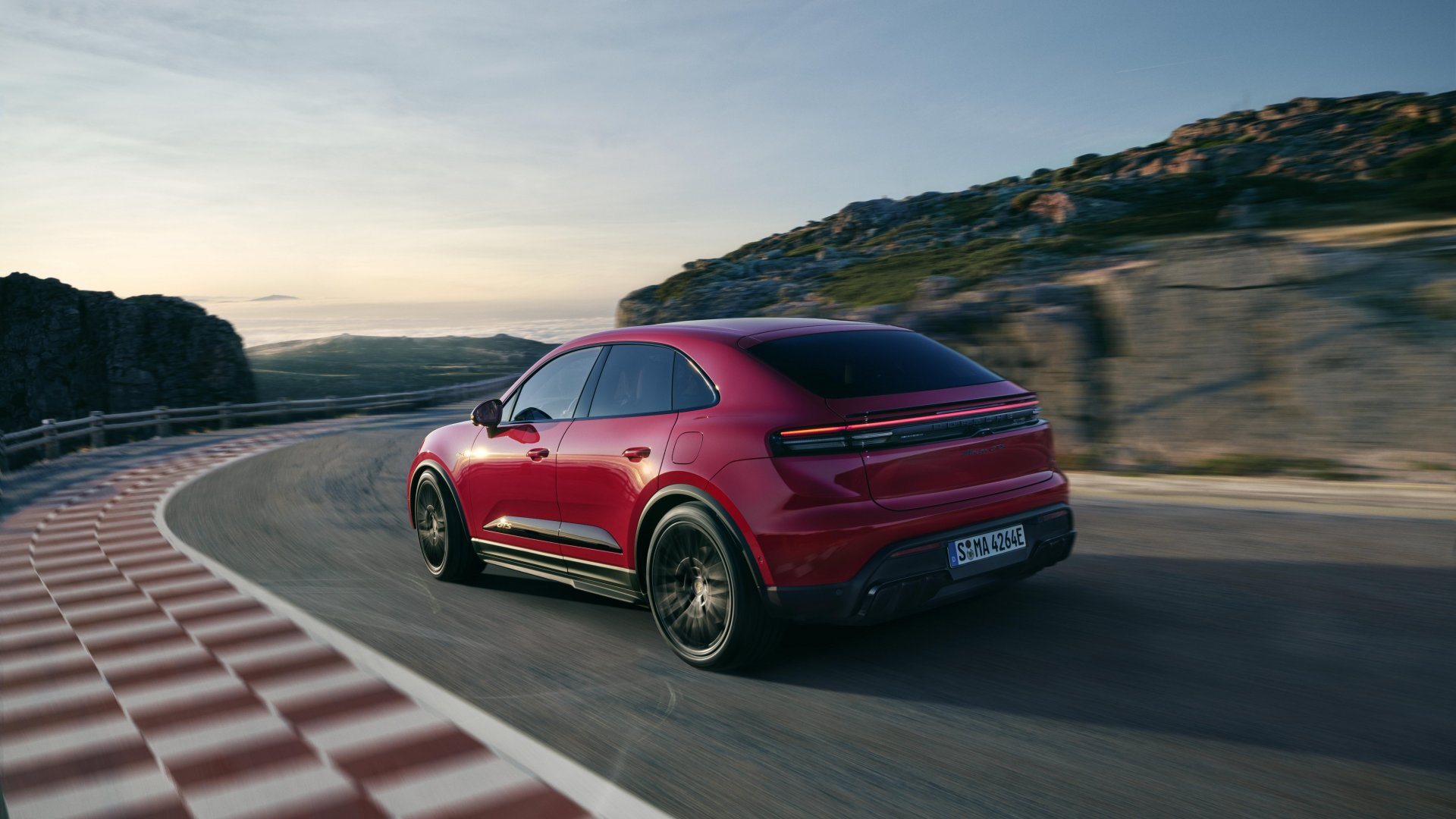 Vista laterale della Porsche Macan GTS Vista laterale della Porsche Macan GTS