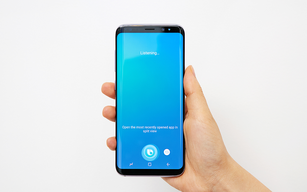 Samsung intende integrare l'intelligenza artificiale generativa nell'assistente vocale Bixby Samsung intende integrare l'intelligenza artificiale generativa nell'assistente vocale Bixby