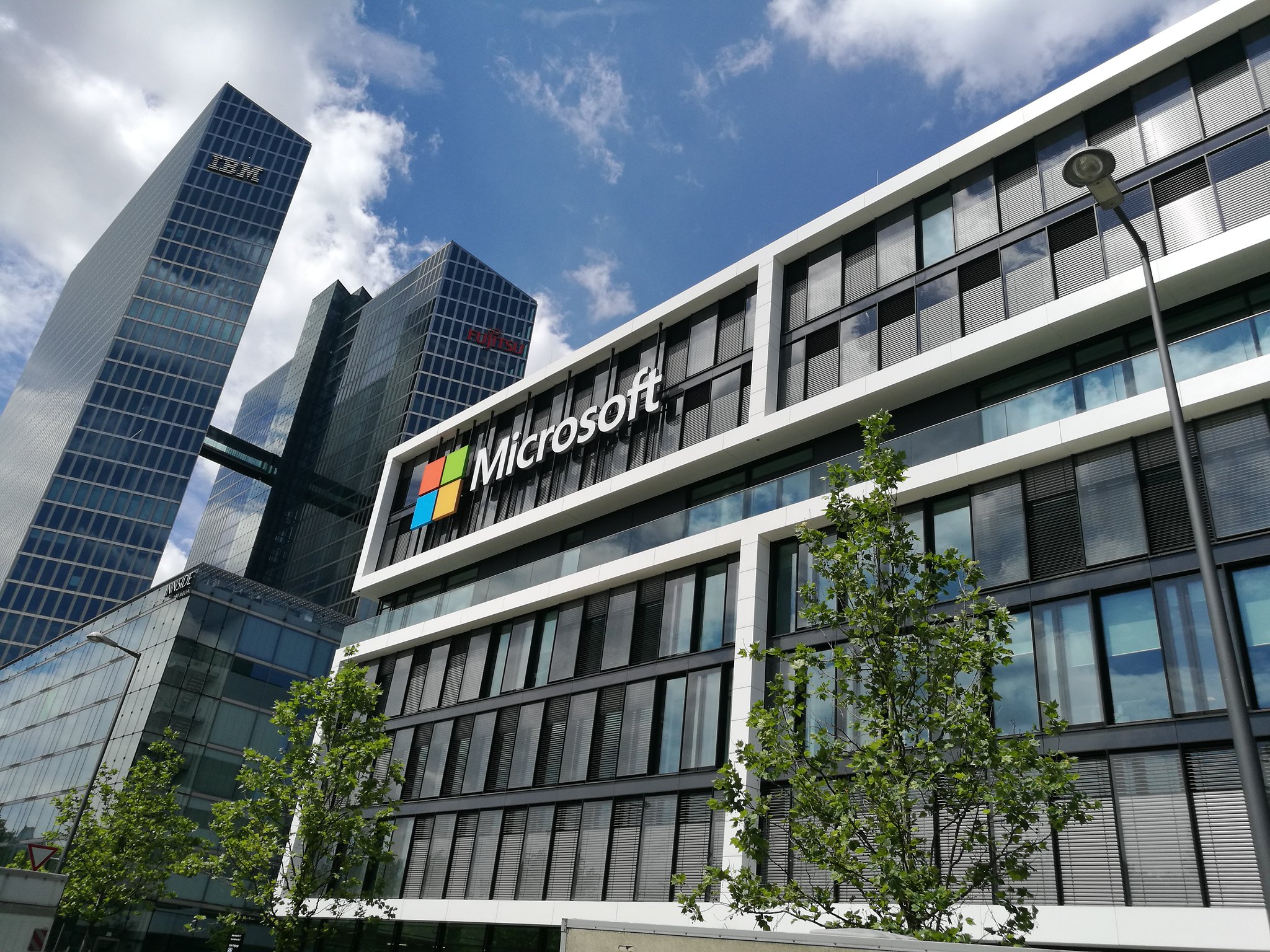 Microsoft stanzierà 3,2 miliardi di euro per sviluppare l'intelligenza artificiale in Germania Microsoft stanzierà 3,2 miliardi di euro per sviluppare l'intelligenza artificiale in Germania