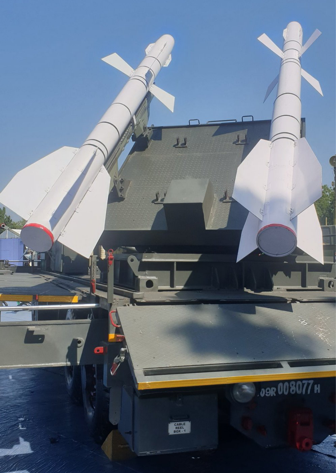L'India presenta il sistema di difesa aerea Samar-2 con missile P-27T e telaio Tatra 815-3 L'India presenta il sistema di difesa aerea Samar-2 con missile P-27T e telaio Tatra 815-3