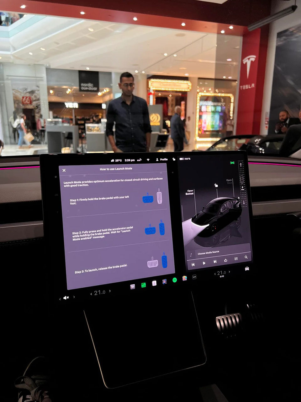 Modalità Lancio nella Tesla Model Y Performance