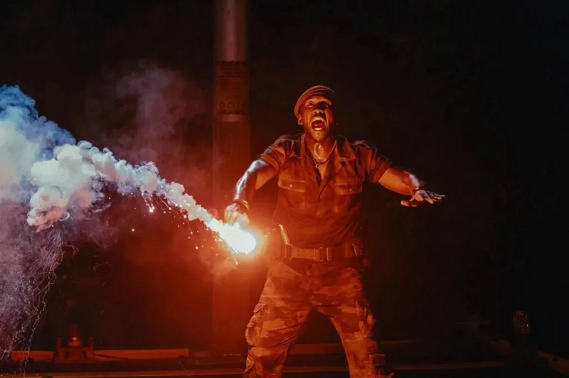 Il ritorno dei dinosauri: svelati titolo, cast e prime immagini del nuovo franchise cinematografico di Jurassic World-2 Il ritorno dei dinosauri: svelati titolo, cast e prime immagini del nuovo franchise cinematografico di Jurassic World-2
