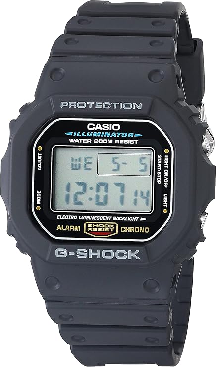 Casio G-Shock DW5600UE da diverse angolazioni Casio G-Shock DW5600UE da diverse angolazioni