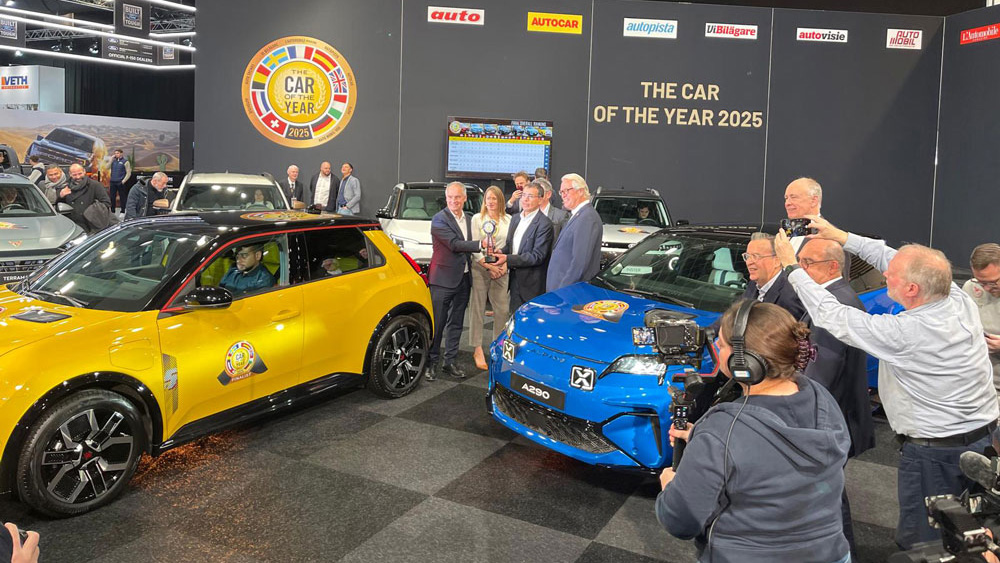 Renault 5 E-Tech: cerimonia di premiazione a Bruxelles