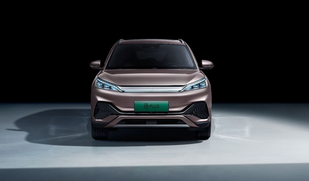 BYD svela un crossover elettrico con 510 km di autonomia, al prezzo di circa 25.000 dollari