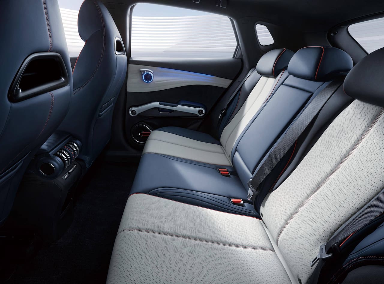 BYD svela un crossover elettrico con 510 km di autonomia, al prezzo di circa 25.000 dollari-10