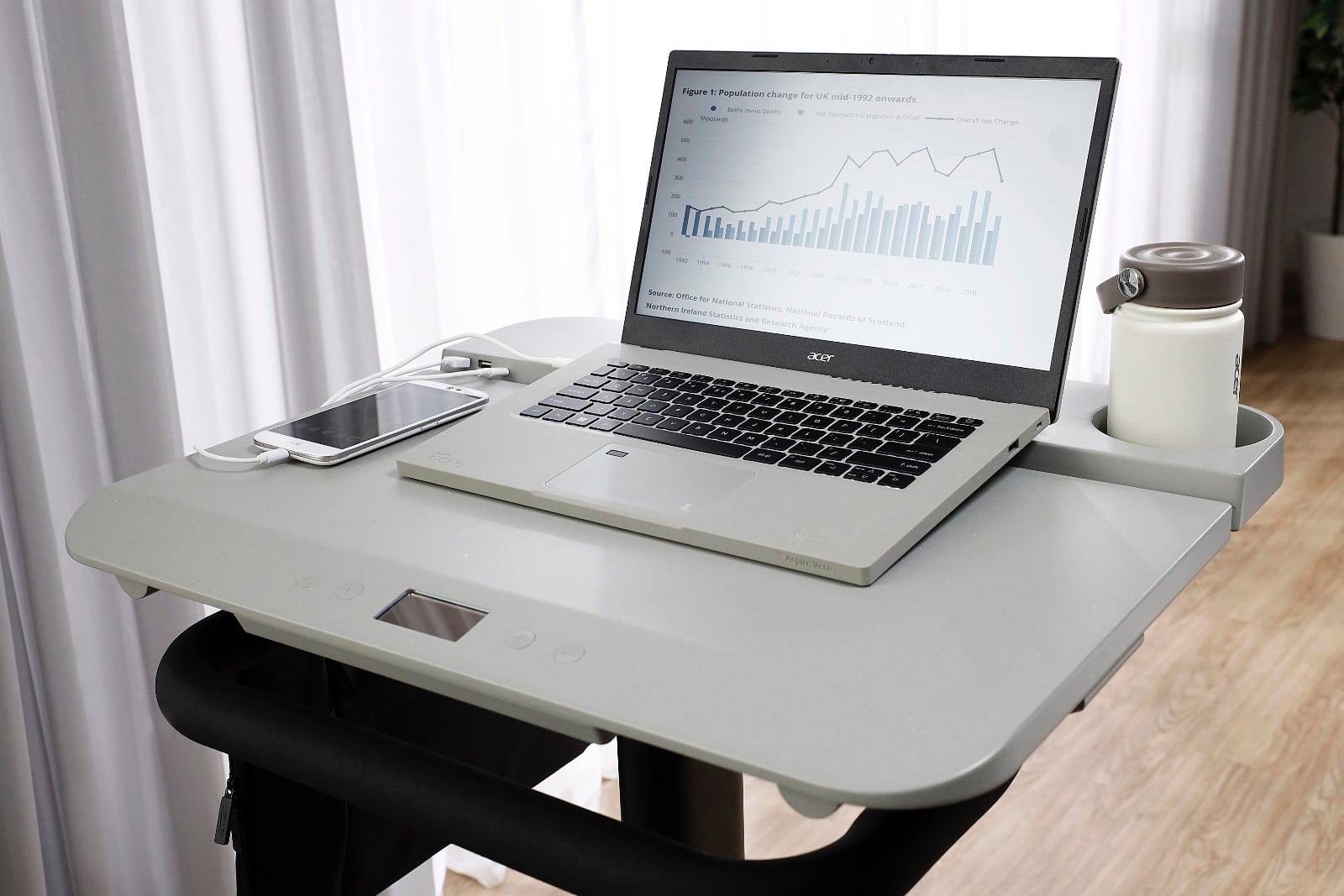 Acer presenta eKinekt BD 3 Bike Desk. Converte l'energia della pedalata del ciclista per ricaricare il laptop.-2 Acer presenta eKinekt BD 3 Bike Desk. Converte l'energia della pedalata del ciclista per ricaricare il laptop.-2
