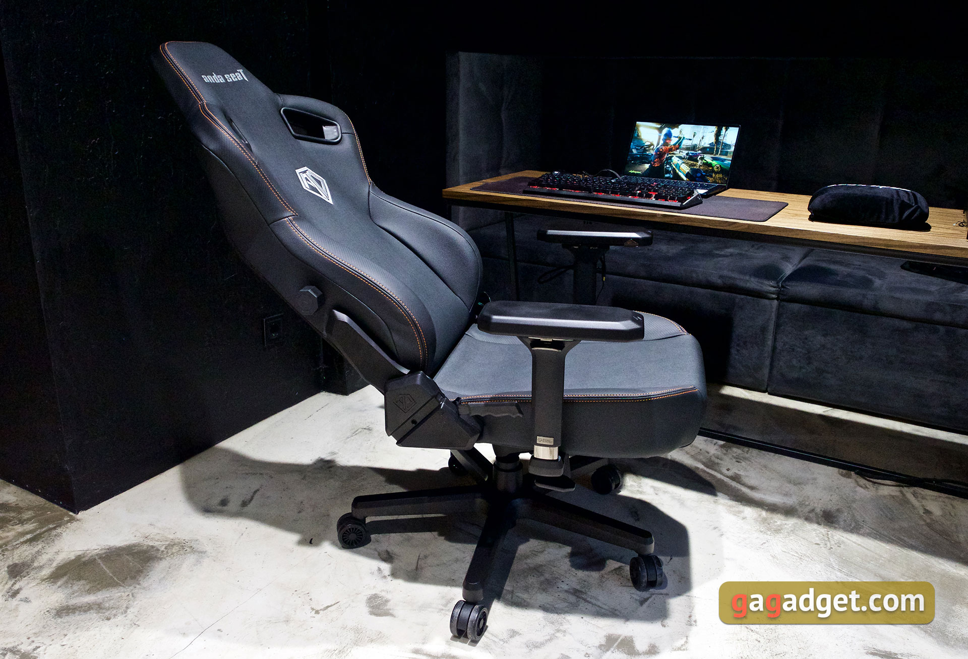 Trono per il gioco: una recensione dell'Anda Seat Kaiser 3 XL-3 Trono per il gioco: una recensione dell'Anda Seat Kaiser 3 XL-3