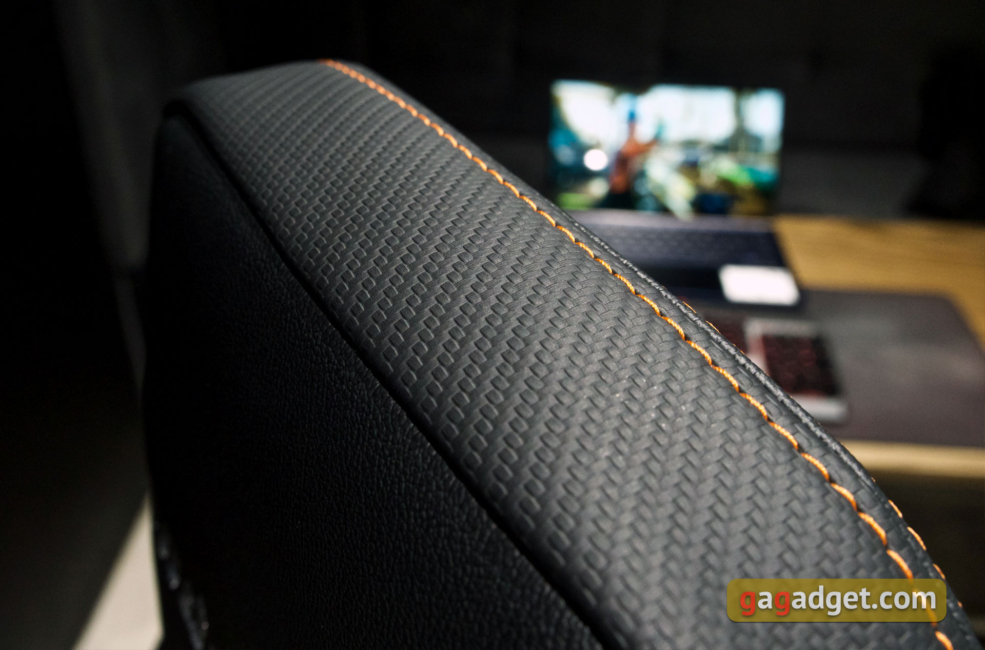 Trono per il gioco: una recensione dell'Anda Seat Kaiser 3 XL-11 Trono per il gioco: una recensione dell'Anda Seat Kaiser 3 XL-11