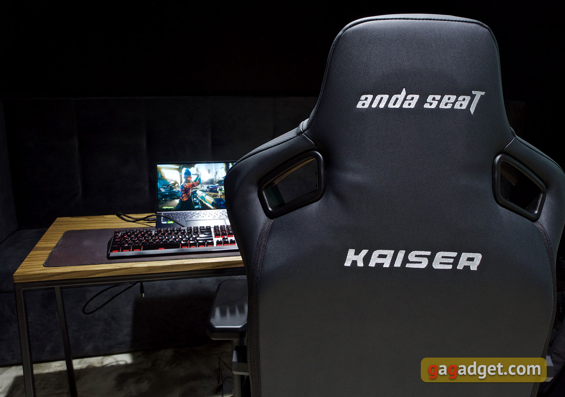 Trono per il gioco: una recensione dell'Anda Seat Kaiser 3 XL-19 Trono per il gioco: una recensione dell'Anda Seat Kaiser 3 XL-19