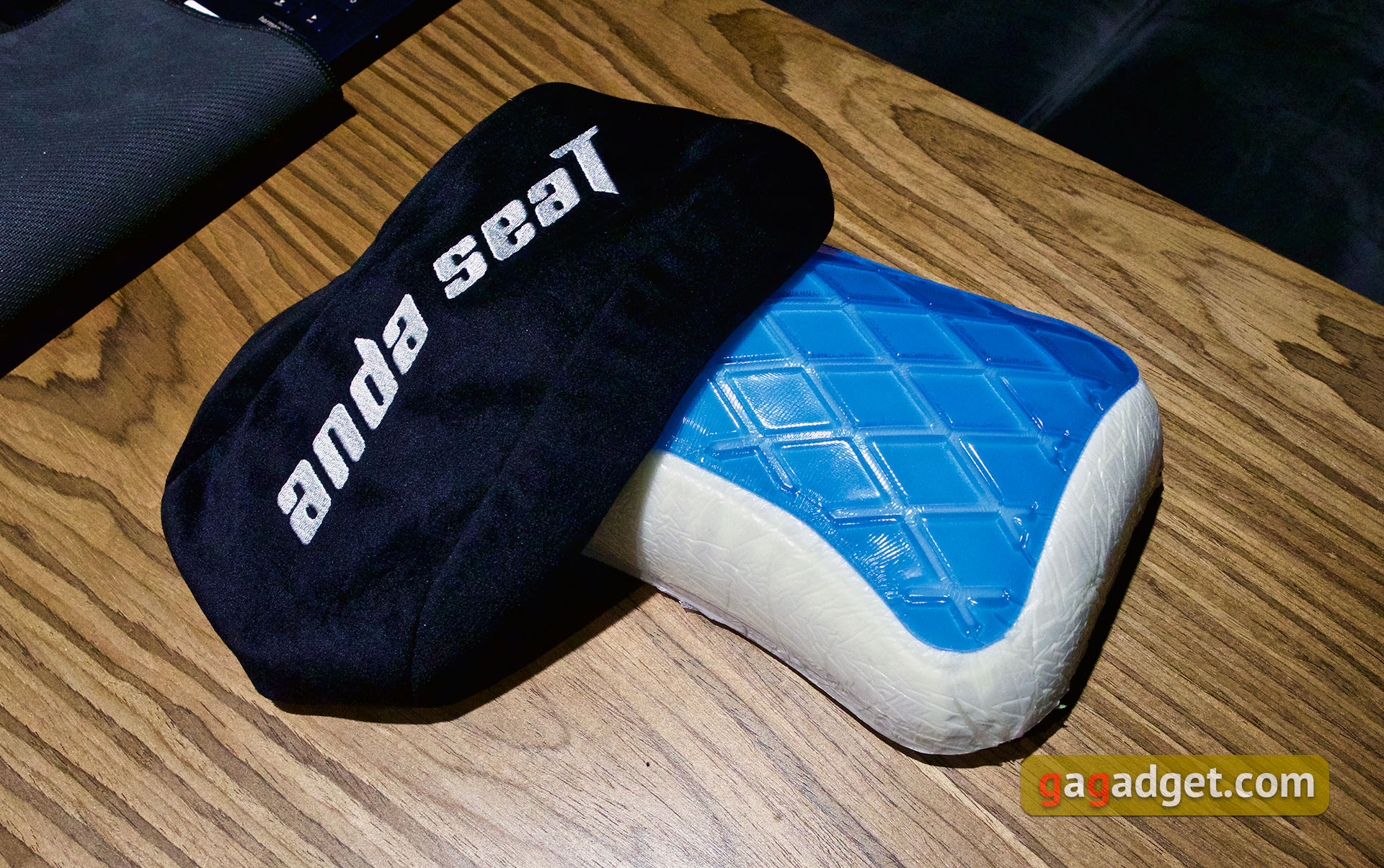 Trono per il gioco: una recensione dell'Anda Seat Kaiser 3 XL-28 Trono per il gioco: una recensione dell'Anda Seat Kaiser 3 XL-28