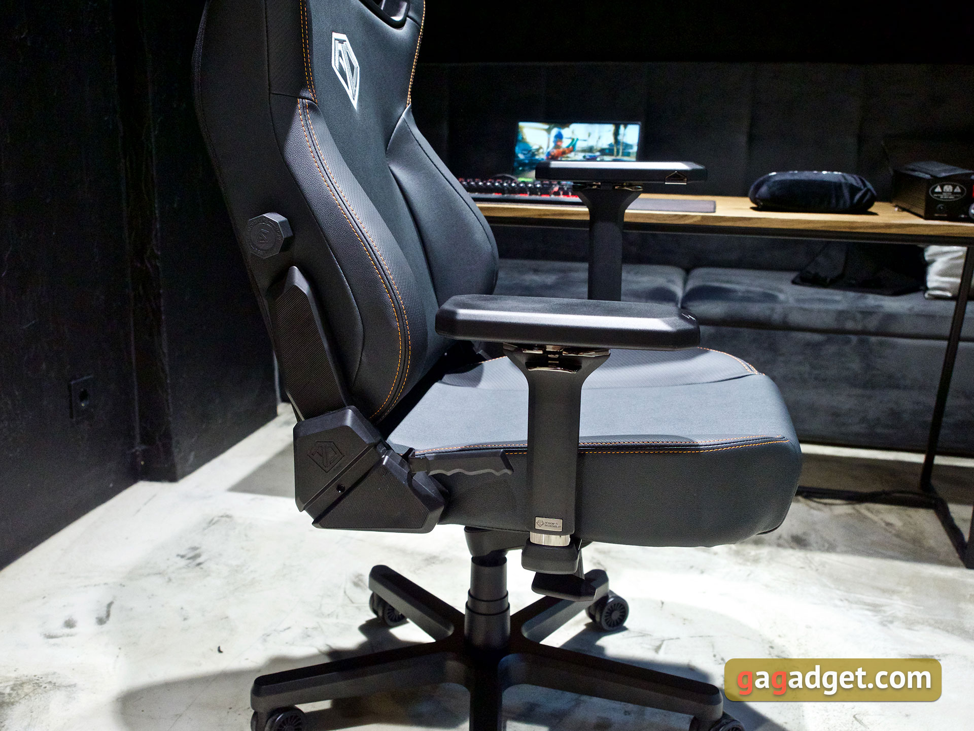 Trono per il gioco: una recensione dell'Anda Seat Kaiser 3 XL-34 Trono per il gioco: una recensione dell'Anda Seat Kaiser 3 XL-34