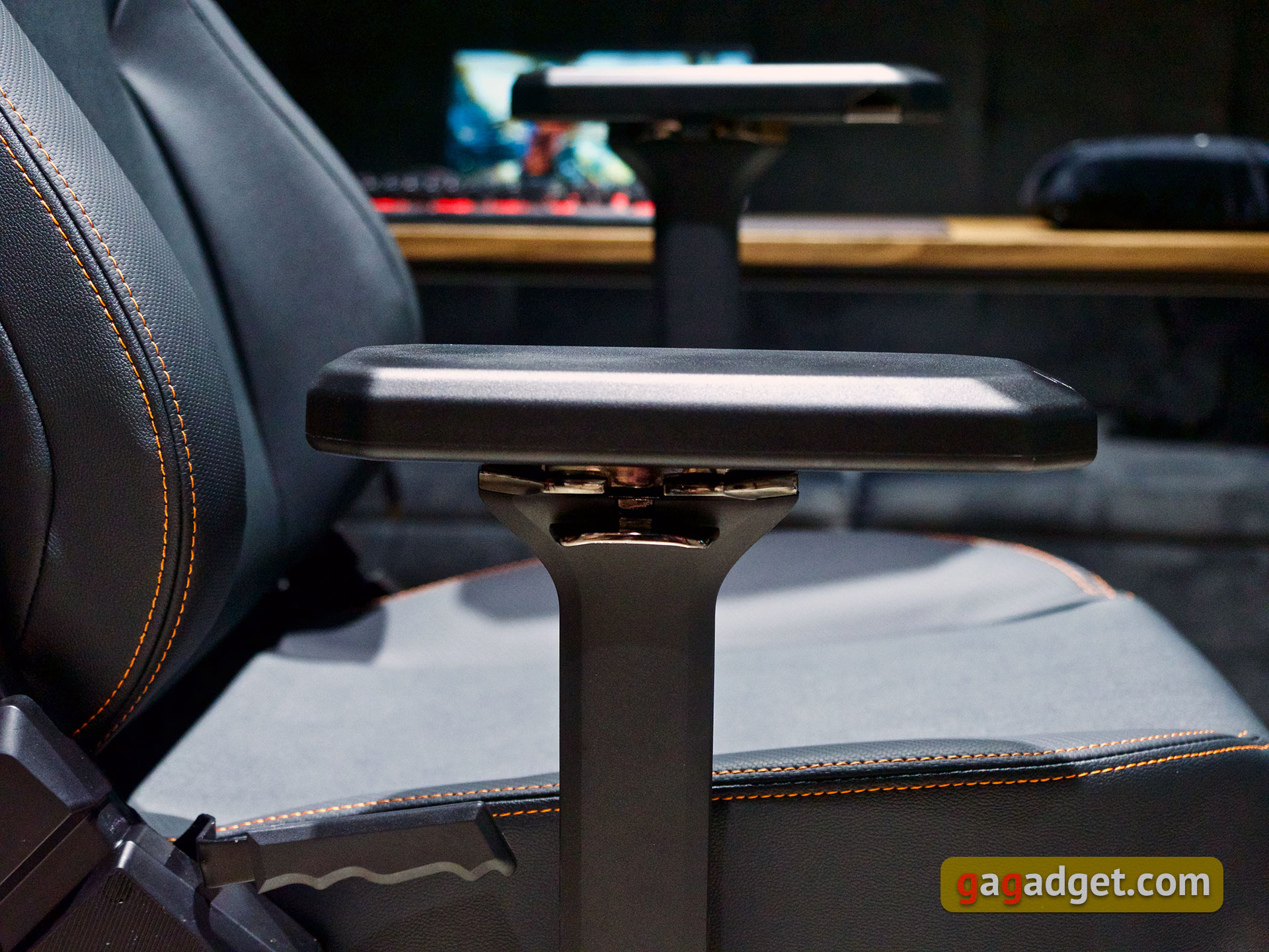 Trono per il gioco: una recensione dell'Anda Seat Kaiser 3 XL-35 Trono per il gioco: una recensione dell'Anda Seat Kaiser 3 XL-35