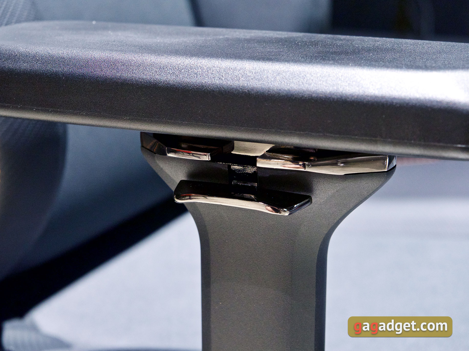 Trono per il gioco: una recensione dell'Anda Seat Kaiser 3 XL-39 Trono per il gioco: una recensione dell'Anda Seat Kaiser 3 XL-39