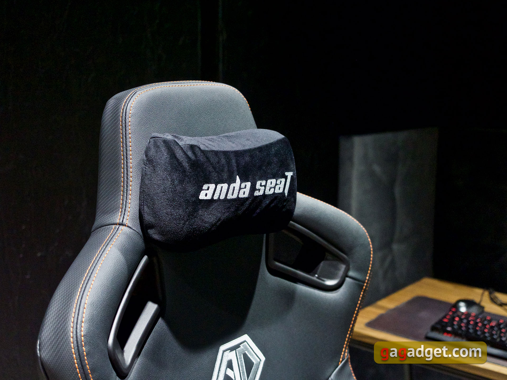 Trono per il gioco: una recensione dell'Anda Seat Kaiser 3 XL-49 Trono per il gioco: una recensione dell'Anda Seat Kaiser 3 XL-49