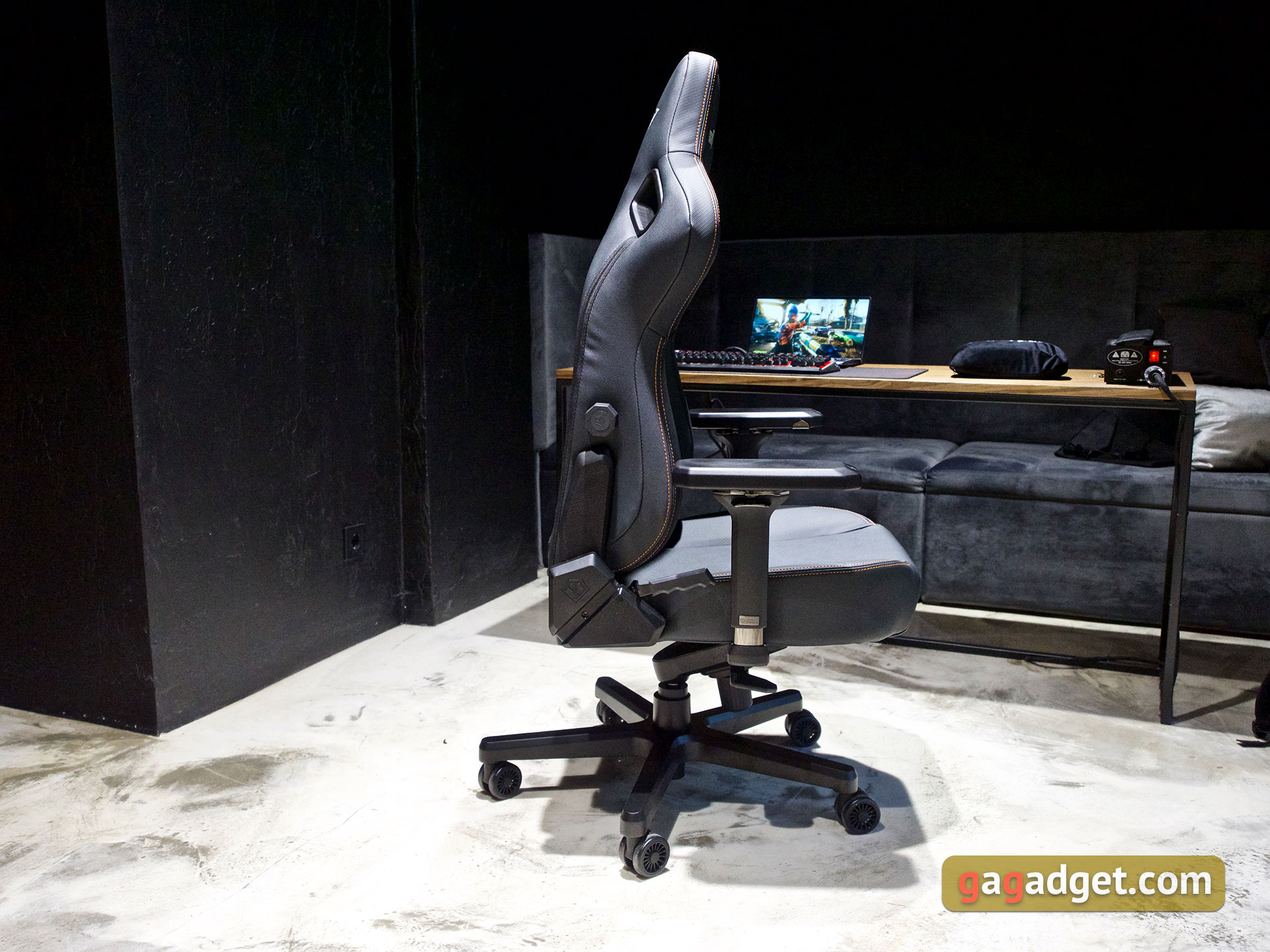 Trono per il gioco: una recensione dell'Anda Seat Kaiser 3 XL-57 Trono per il gioco: una recensione dell'Anda Seat Kaiser 3 XL-57
