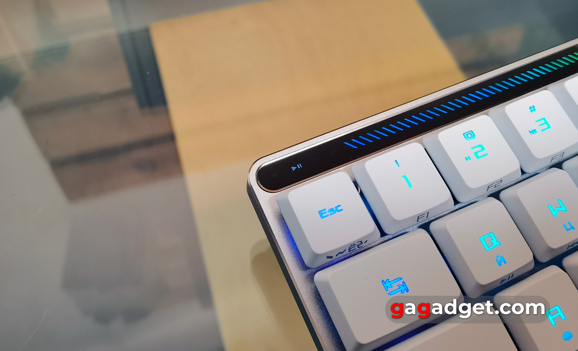 Огляд ASUS ROG Falchion RX Low Profile Огляд ASUS ROG Falchion RX Low Profile