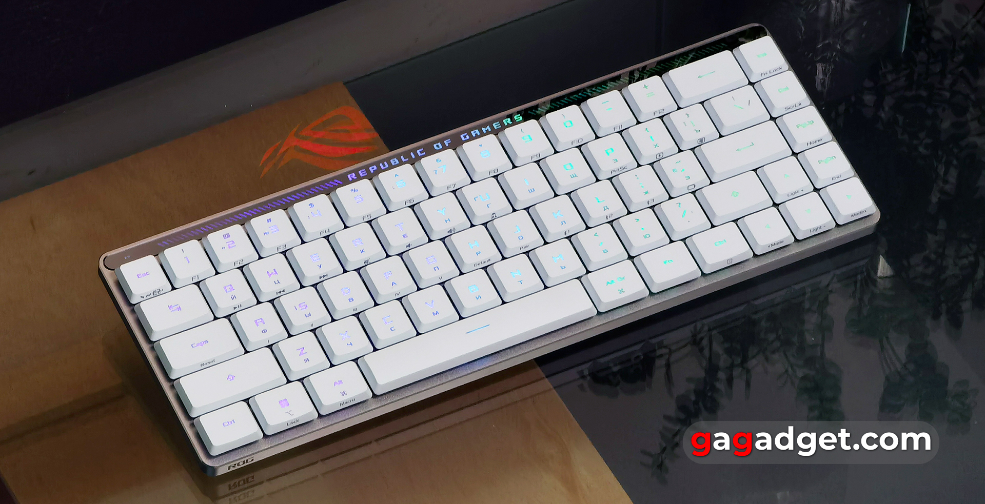 Огляд ASUS ROG Falchion RX Low Profile Огляд ASUS ROG Falchion RX Low Profile