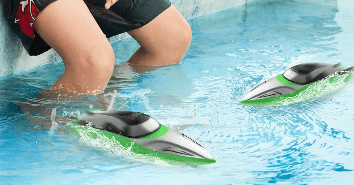 barca radiocomandata per piscina
